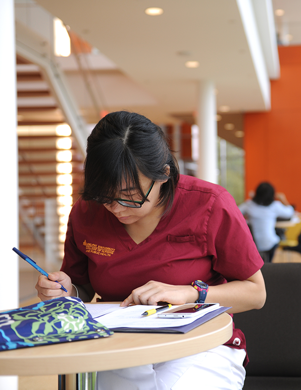 Adelphi nursing student studies in the Nexus building