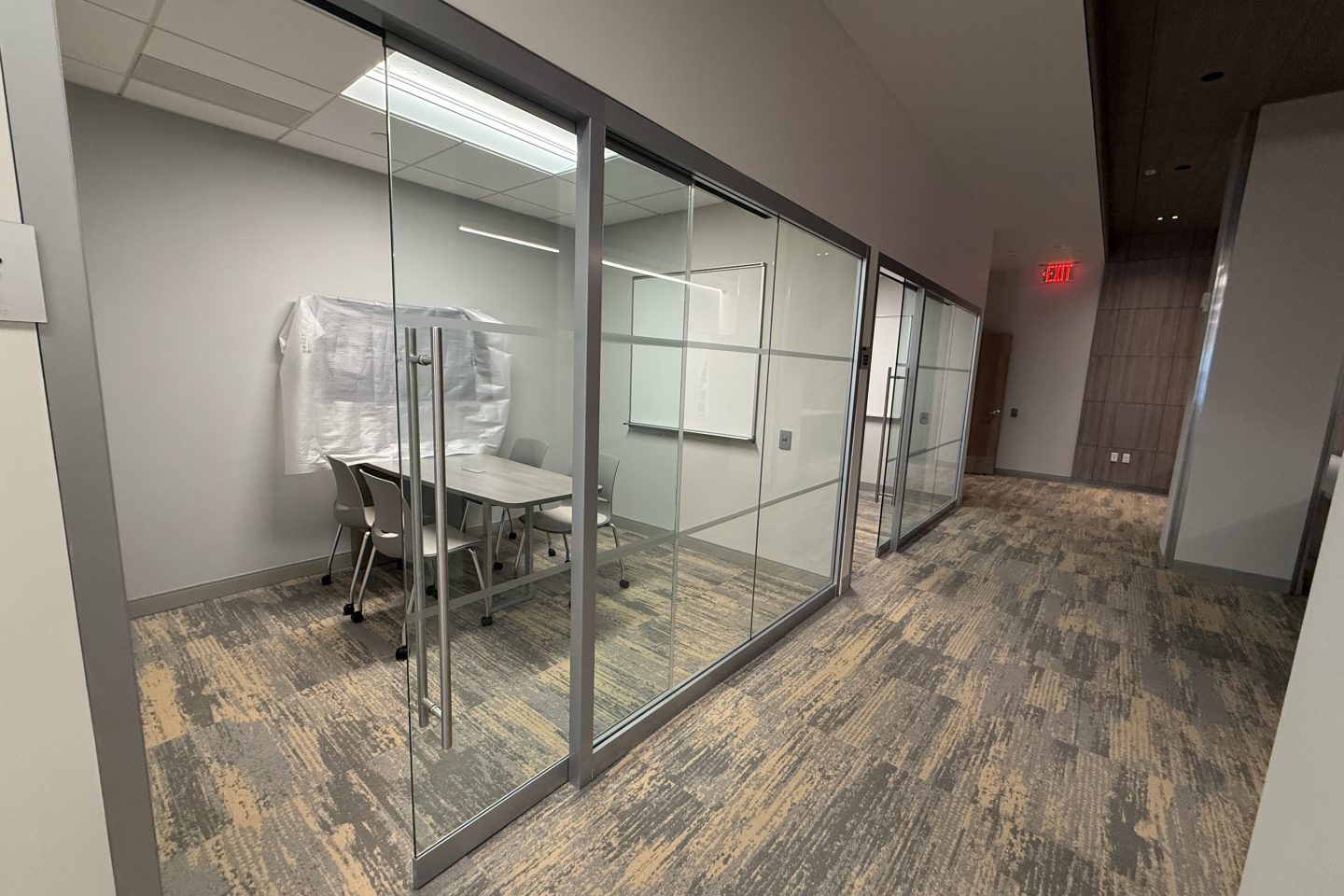 Small breakout room in the library