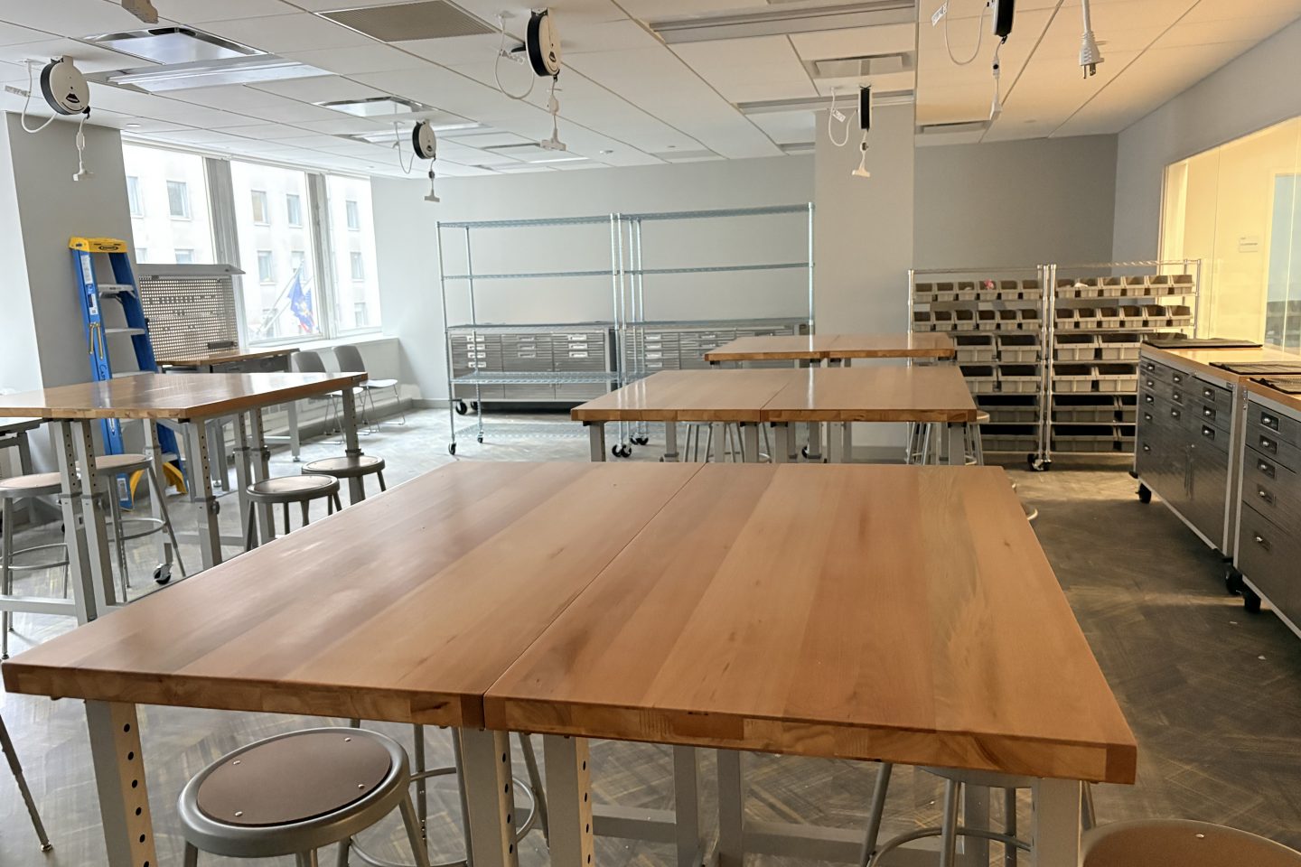 Table and chairs in the STEAM lab
