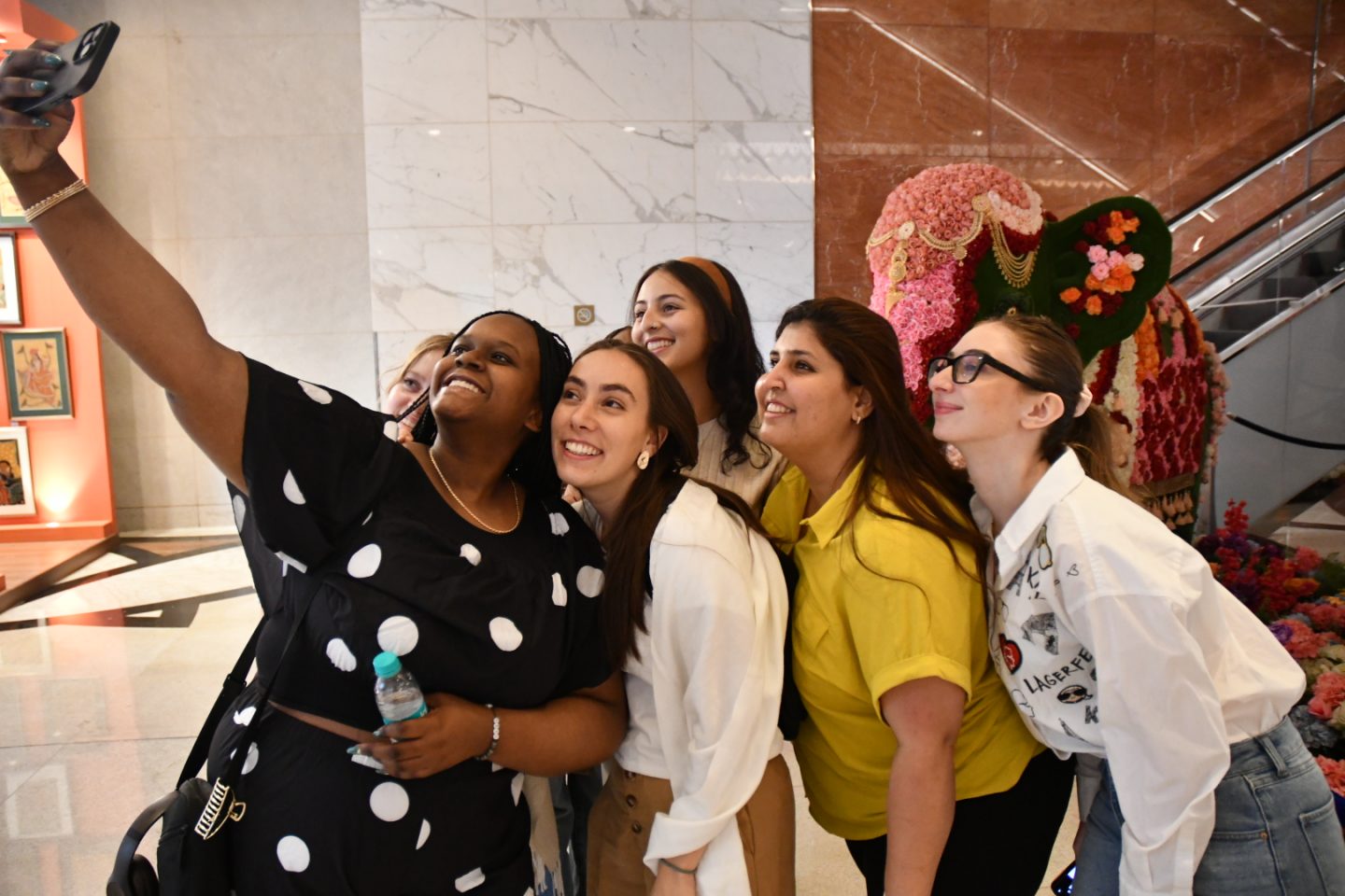 Lifelong friendships begin to blossom against the backdrop of an intense immersion into the culture and life of India