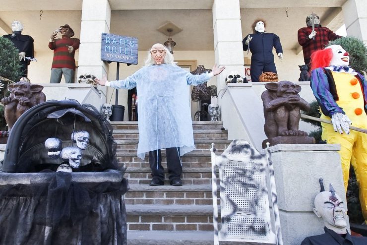 Island Park home decorated for Halloween to raise funds for breast cancer.