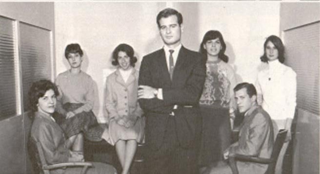 Business Honors students of Beta Beta Beta pose for a photo for the 1965 edition of Oracle
