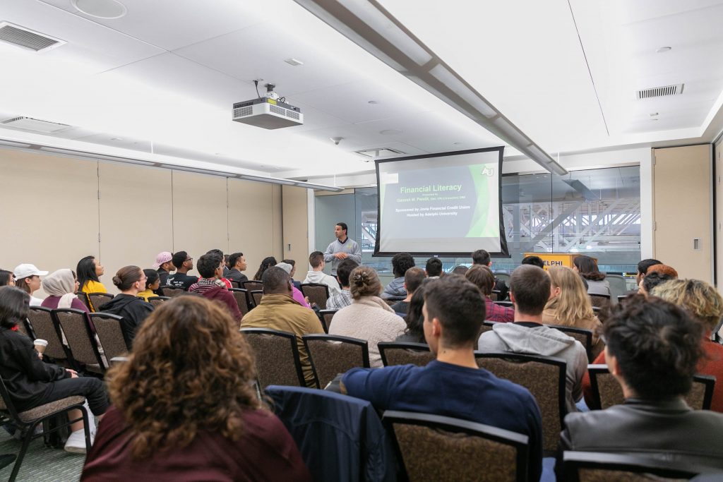 Financial Literacy workshop held at Adelphi University