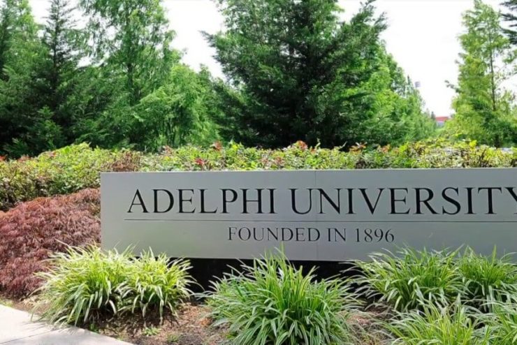 A view of the lush greenery near the Adelphi Sign