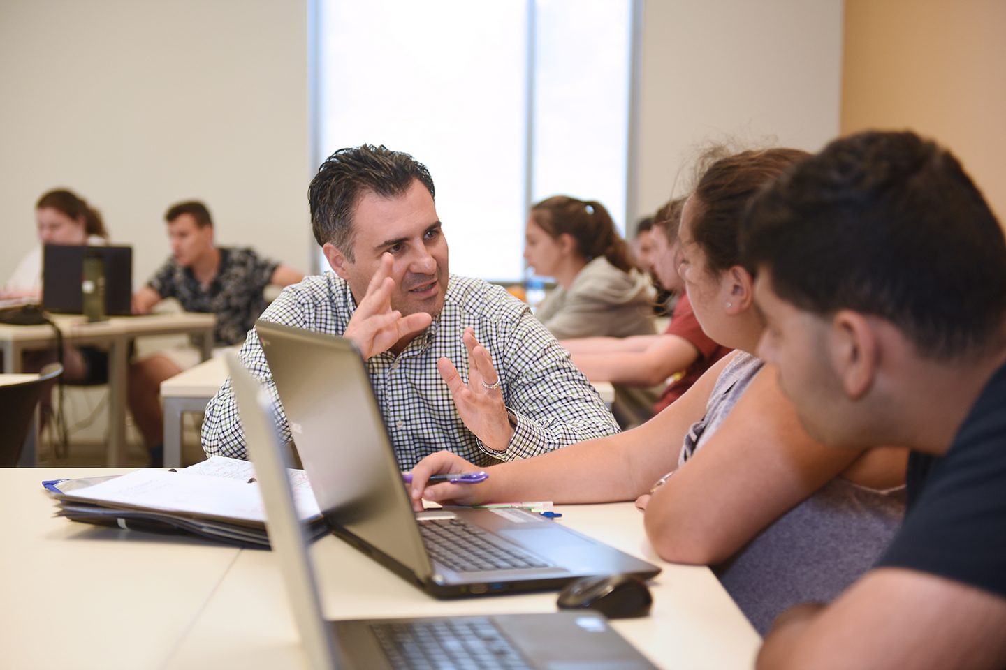 Business and Society Program for High School Students Adelphi