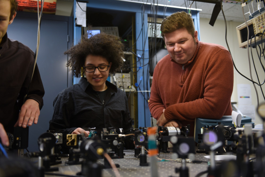 Quantum Engineering Program for High School Students Adelphi