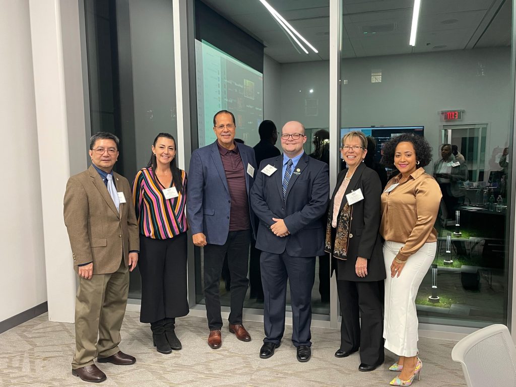 A group photo of the CNPH Student-Alumni Advocacy Forum Professional Networking panel