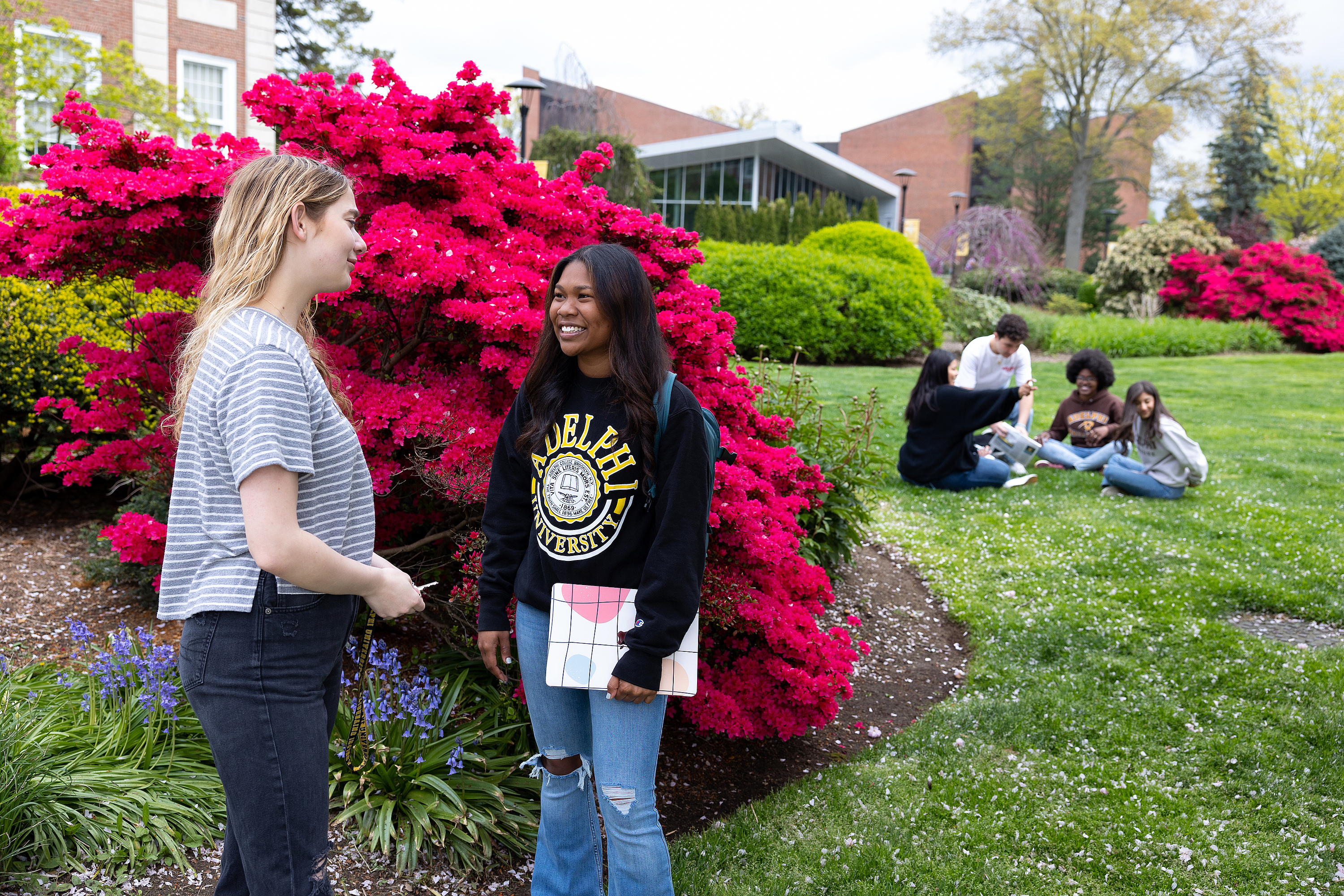 Adelphi Recognized for Extraordinary Efforts by Colleges of Distinction and  Phi Theta Kappa | Adelphi University