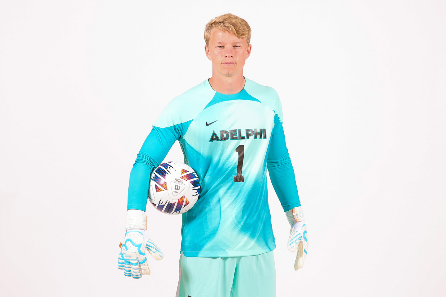 Men's soccer goalkeeper Hidde van der Hulst, sophomore, finance