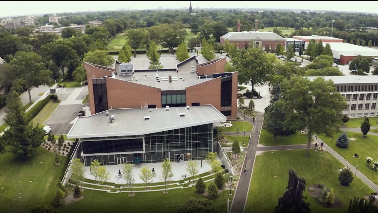 Adelphi University: Khám Phá Nền Giáo Dục Cá Nhân Hóa và Cơ Hội Vàng Gần New York City